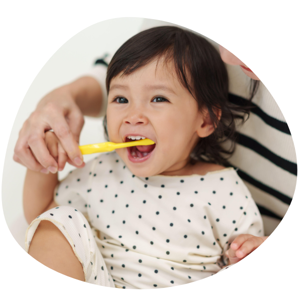 girl brushing teeth girl brushing teeth